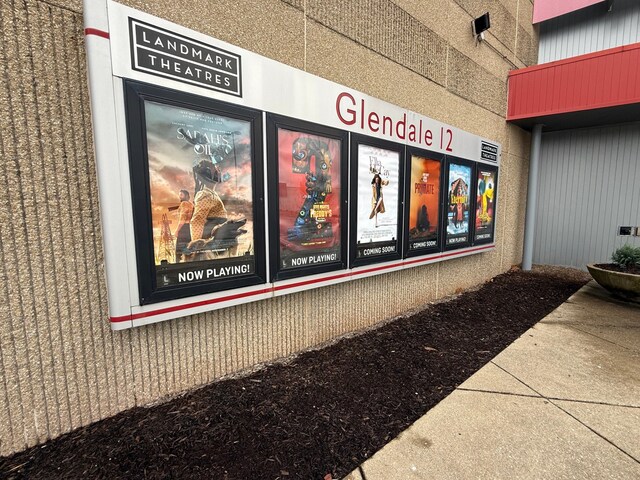 Landmark Glendale 12 Theatre