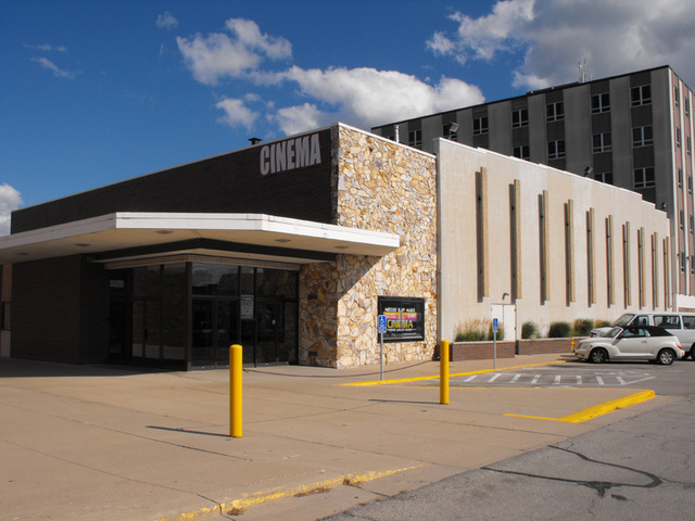 Merle Hay Mall Cinema (Formerly Plaza III), Des Moines, IA
