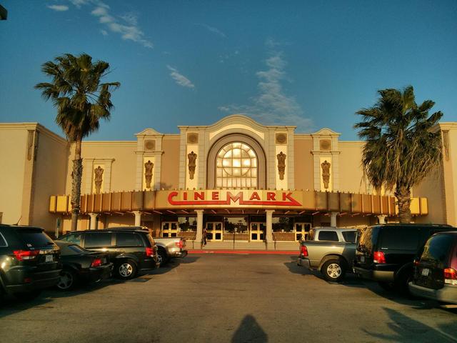 Cinemark 16