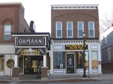 ["Ohmann Theater Celebrates 100 Years With Showing of GWTW"]